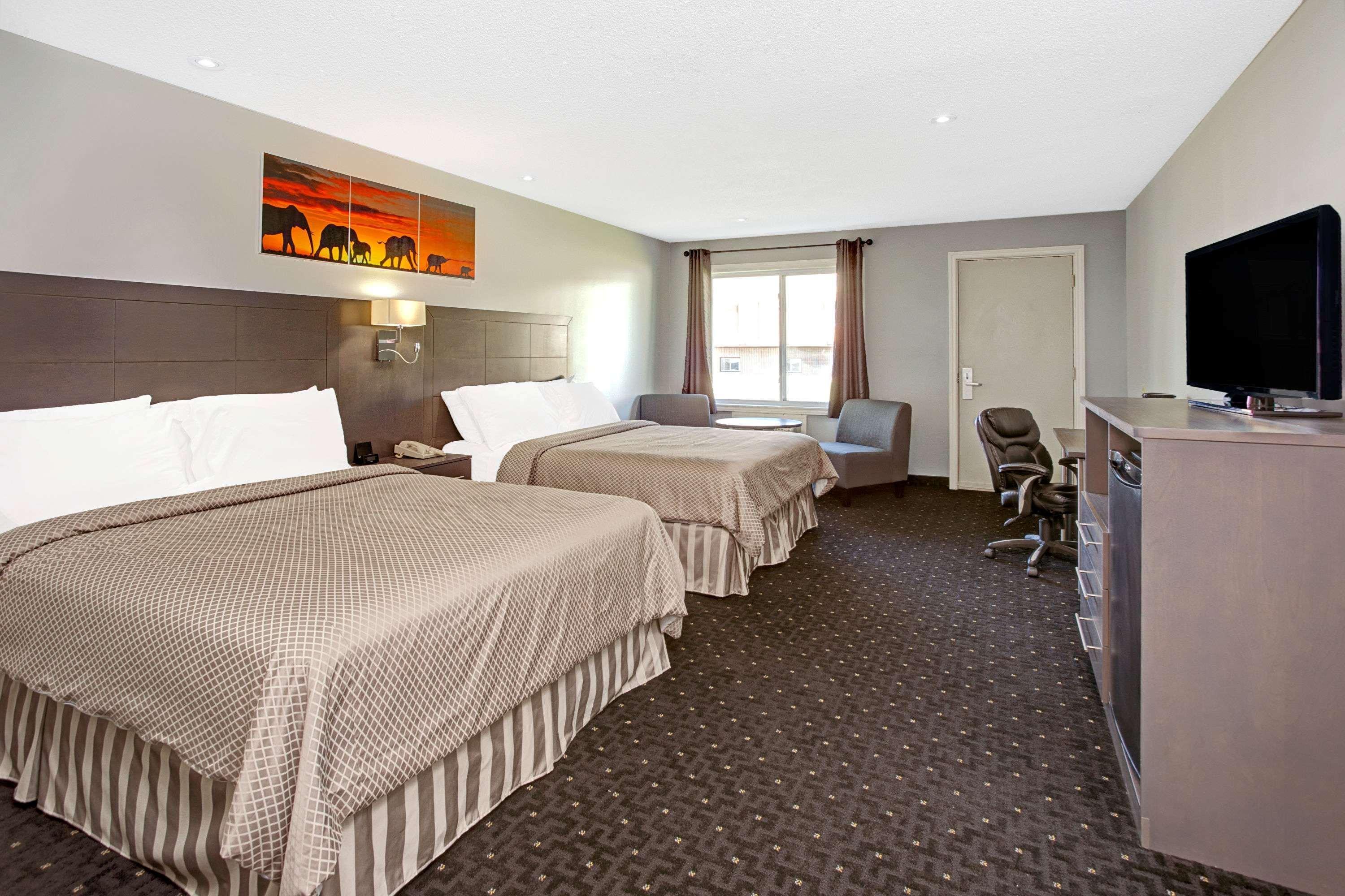 Howard Johnson By Wyndham Gananoque Exterior foto
