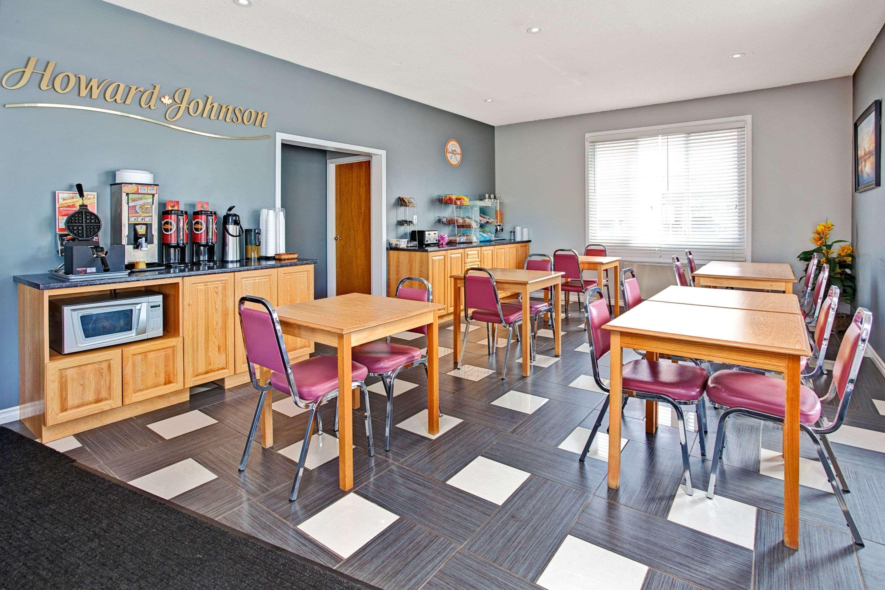Howard Johnson By Wyndham Gananoque Exterior foto