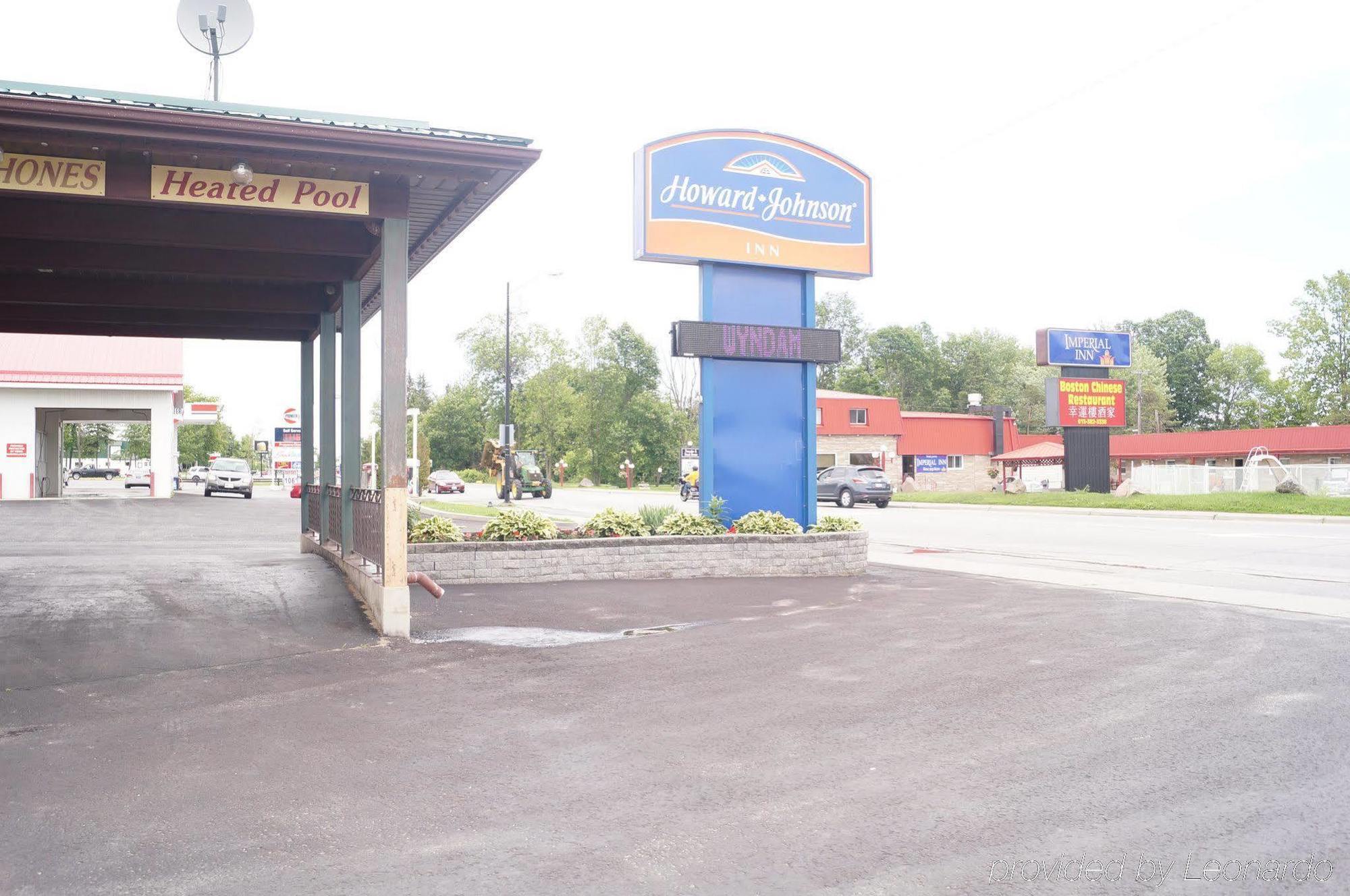 Howard Johnson By Wyndham Gananoque Exterior foto